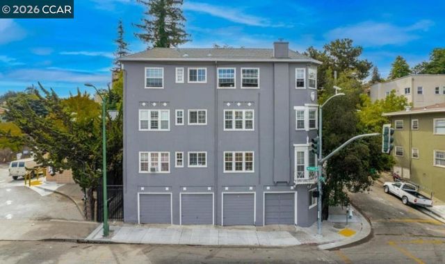 1000 E 33rd St, Oakland, CA 94610