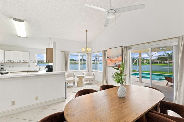 2873 Oak Park Cir, Davie, FL 33328