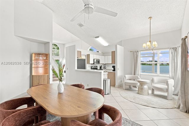 2873 Oak Park Cir, Davie, FL 33328