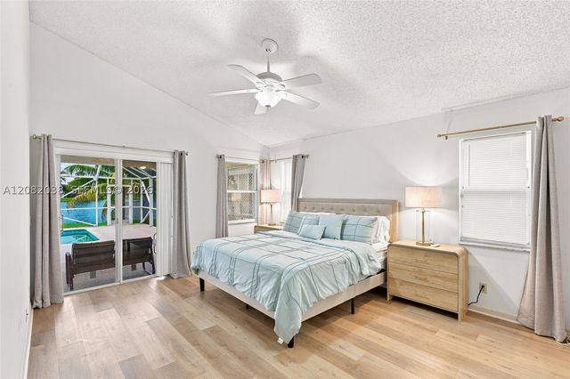 2873 Oak Park Cir, Davie, FL 33328