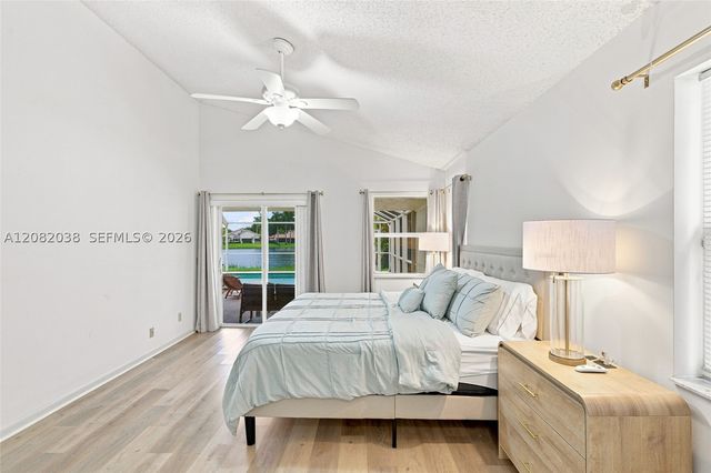 2873 Oak Park Cir, Davie, FL 33328