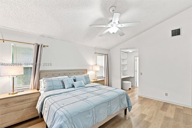2873 Oak Park Cir, Davie, FL 33328