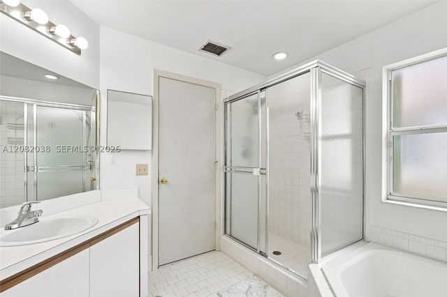 2873 Oak Park Cir, Davie, FL 33328