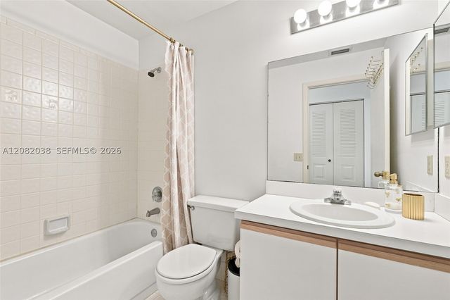 2873 Oak Park Cir, Davie, FL 33328