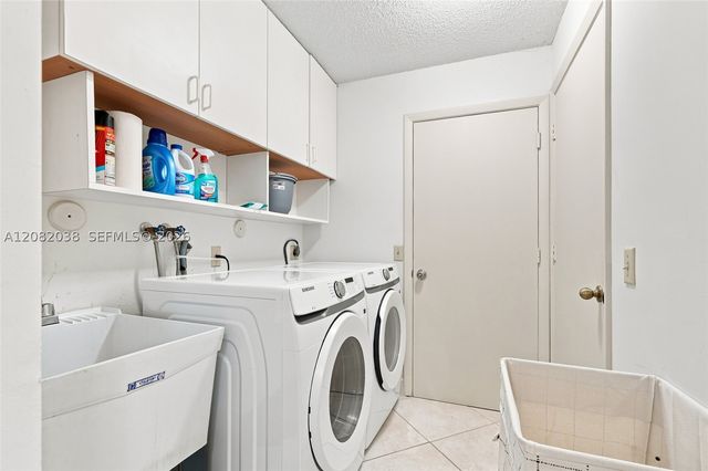 2873 Oak Park Cir, Davie, FL 33328