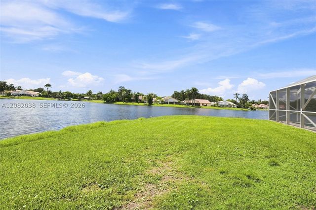 2873 Oak Park Cir, Davie, FL 33328