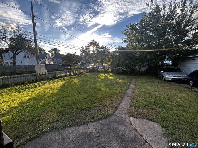 6 Cross Street, Hamden, CT 06514