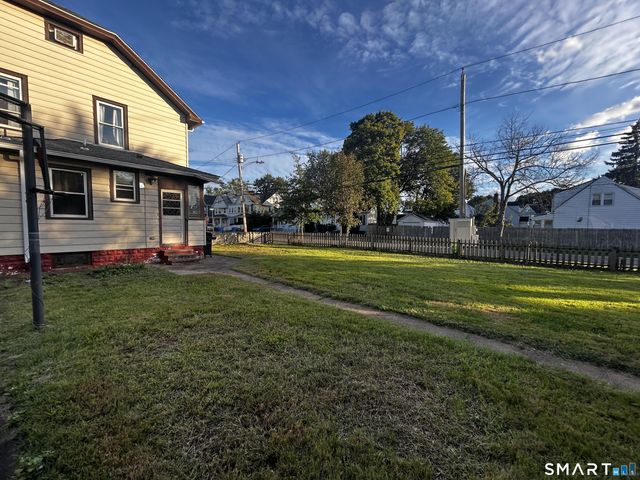 6 Cross Street, Hamden, CT 06514