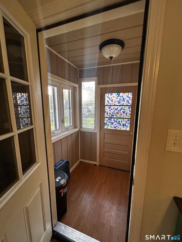 6 Cross Street, Hamden, CT 06514