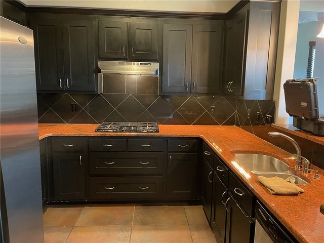 2600 S Everest Avenue, Rogers, AR 72758