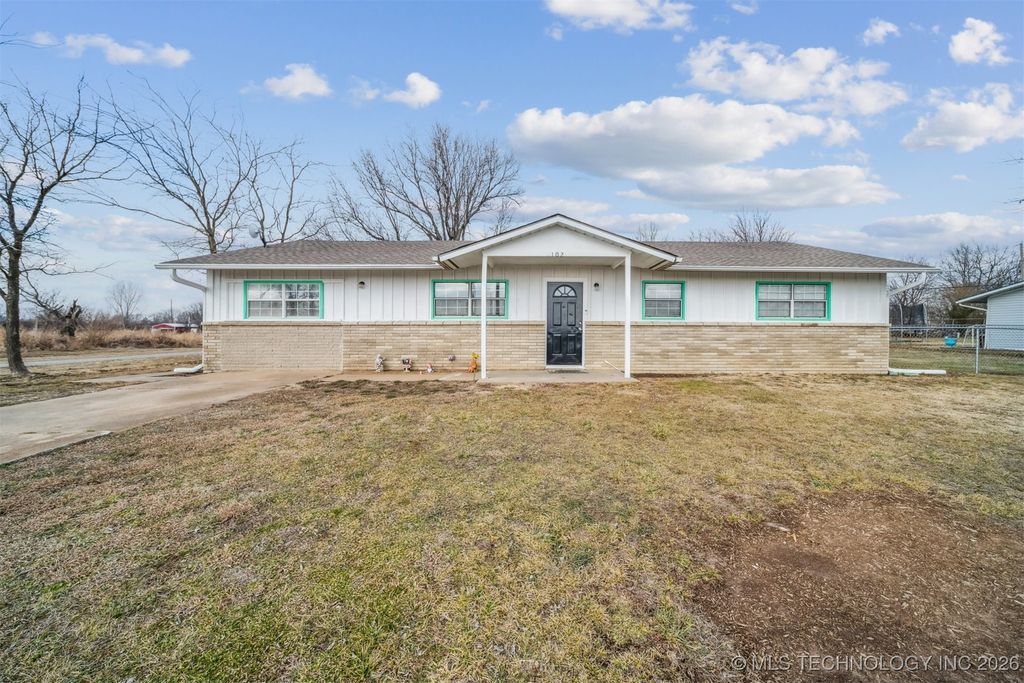 102 Saddle Lane, Oologah, OK 74053