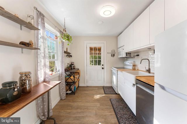 36 PARK AVE, Media, PA 19063