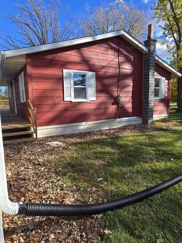 N6525 Laurmar Lane, Oneida, WI 54155