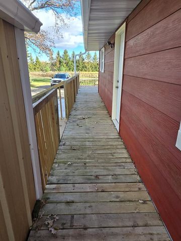 N6525 Laurmar Lane, Oneida, WI 54155