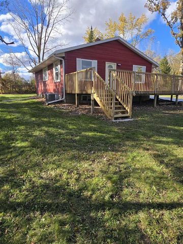 N6525 Laurmar Lane, Oneida, WI 54155