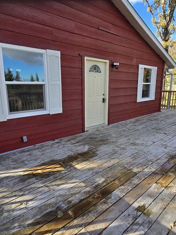 N6525 Laurmar Lane, Oneida, WI 54155