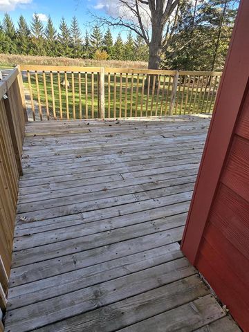 N6525 Laurmar Lane, Oneida, WI 54155