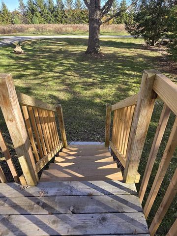 N6525 Laurmar Lane, Oneida, WI 54155