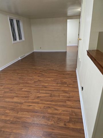 N6525 Laurmar Lane, Oneida, WI 54155