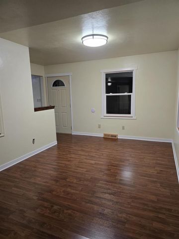 N6525 Laurmar Lane, Oneida, WI 54155