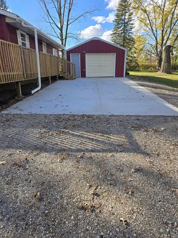 N6525 Laurmar Lane, Oneida, WI 54155