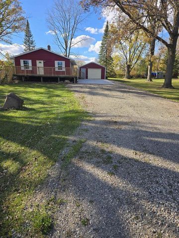 N6525 Laurmar Lane, Oneida, WI 54155