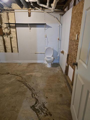 N6525 Laurmar Lane, Oneida, WI 54155