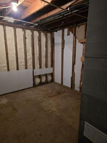 N6525 Laurmar Lane, Oneida, WI 54155