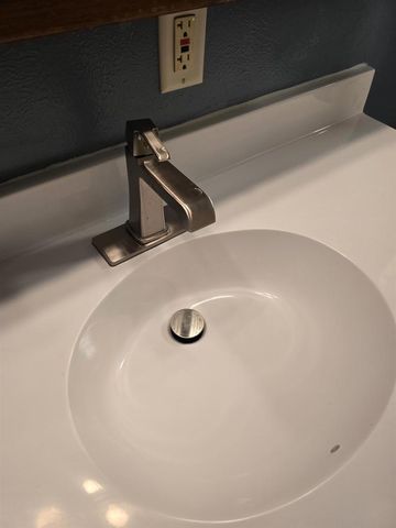 N6525 Laurmar Lane, Oneida, WI 54155