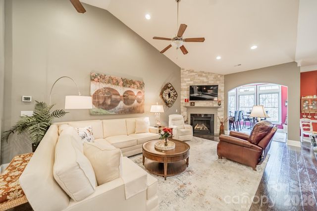 614 Pomegranate Place, Fort Mill, SC 29708