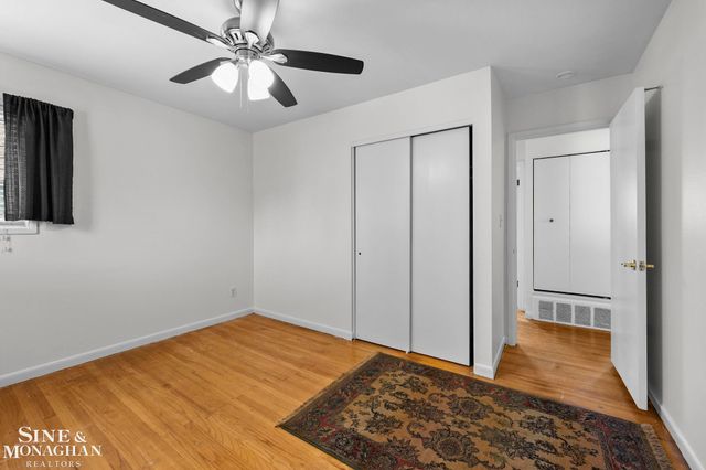 21313 Tanglewood Street, Saint Clair Shores, MI 48082