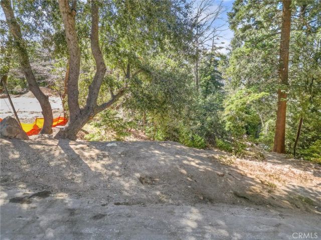 0 Chateau, Crestline, CA 92325