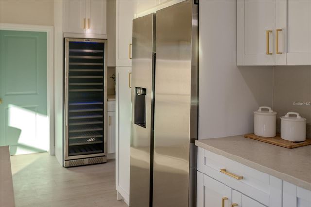 5516 GOLDEN DRIVE, Tampa, FL 33634