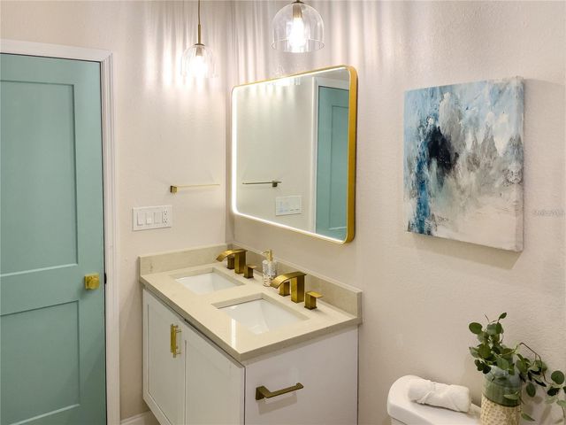 5516 GOLDEN DRIVE, Tampa, FL 33634