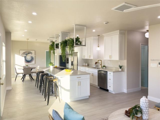 5516 GOLDEN DRIVE, Tampa, FL 33634