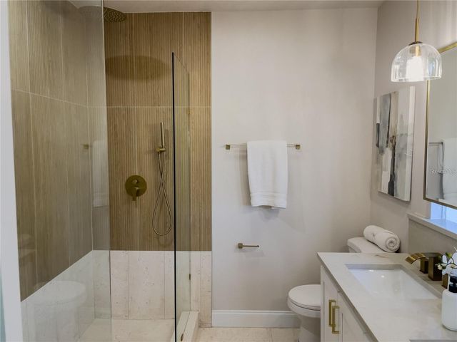 5516 GOLDEN DRIVE, Tampa, FL 33634