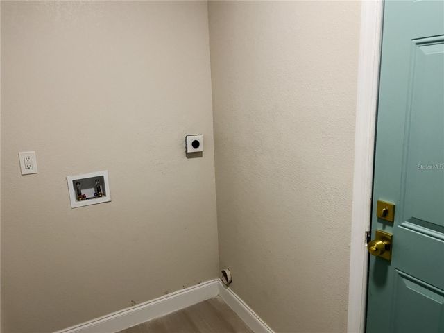 5516 GOLDEN DRIVE, Tampa, FL 33634