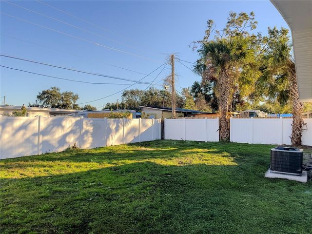 5516 GOLDEN DRIVE, Tampa, FL 33634