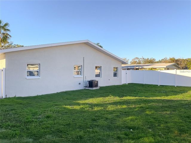 5516 GOLDEN DRIVE, Tampa, FL 33634