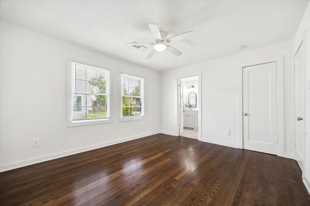 1907 Ave N, Rosenberg, TX 77471