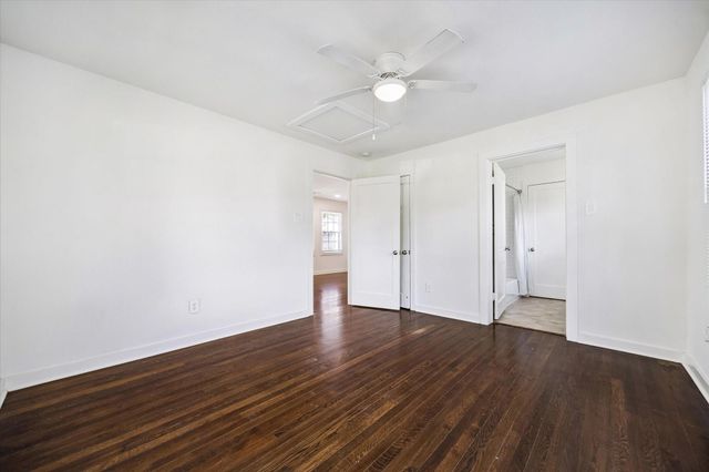 1907 Ave N, Rosenberg, TX 77471