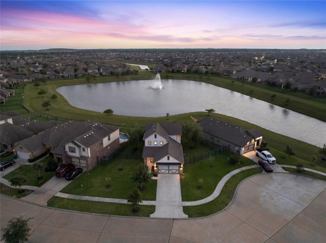 2705 Bernadino Drive, La Marque, TX 77568