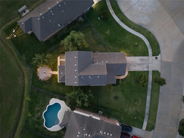 2705 Bernadino Drive, La Marque, TX 77568