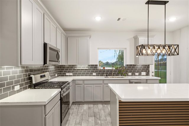 2705 Bernadino Drive, La Marque, TX 77568