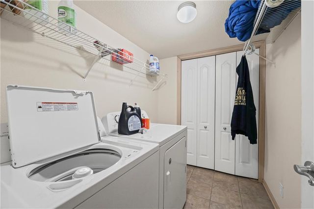 1232 NW Ashley Lane, Grain Valley, MO 64029