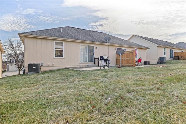 1232 NW Ashley Lane, Grain Valley, MO 64029