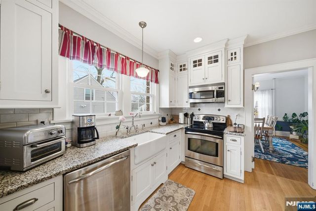 19 Crestview Road, Denville Township, NJ 07834