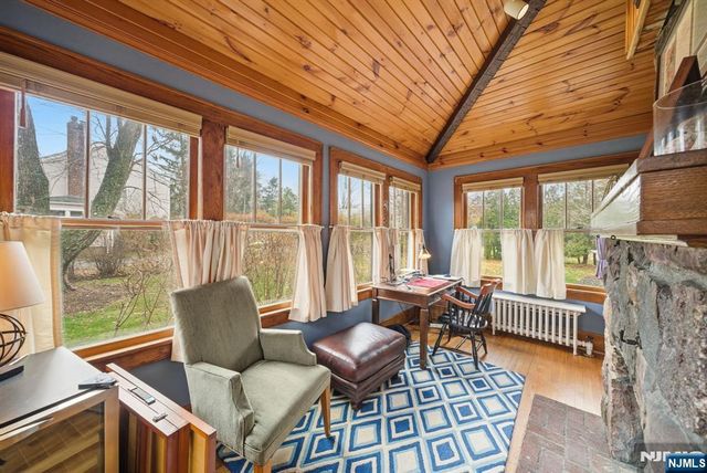 19 Crestview Road, Denville Township, NJ 07834