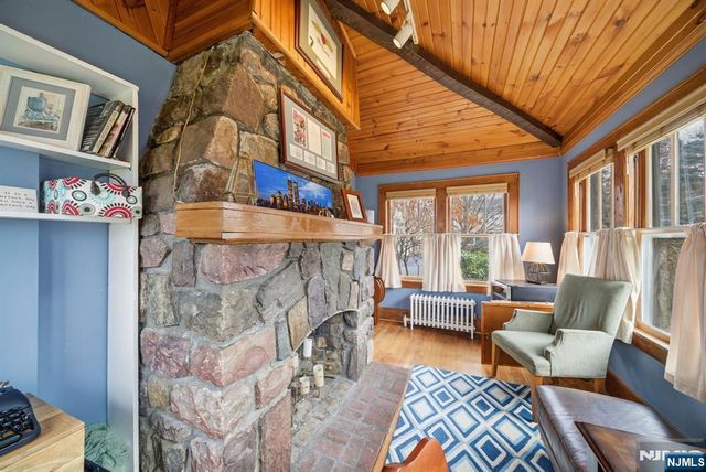 19 Crestview Road, Denville Township, NJ 07834