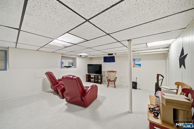 19 Crestview Road, Denville Township, NJ 07834